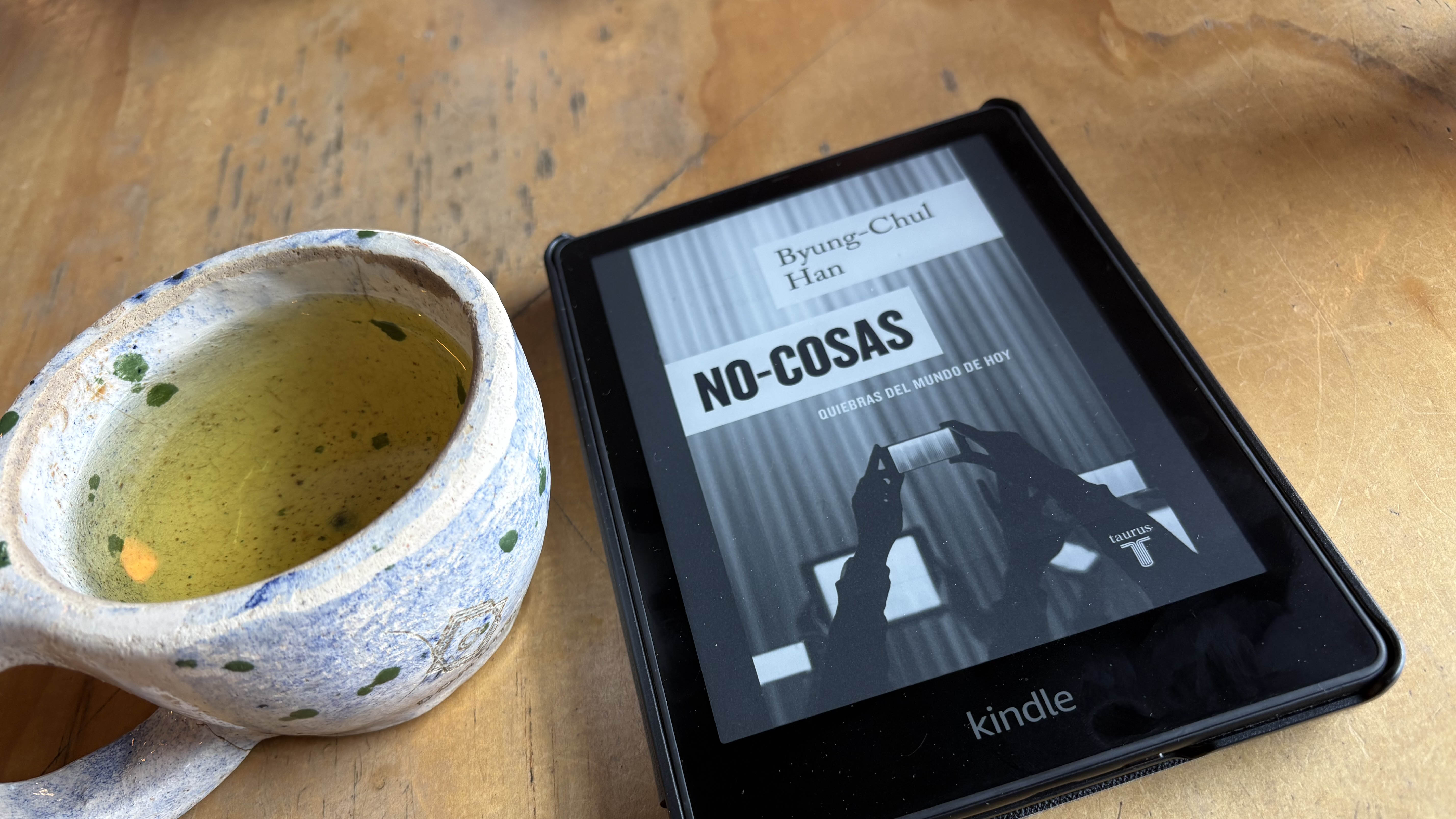 Repensar nuestra relación con la tecnología en un mundo hecho de información y no-cosas